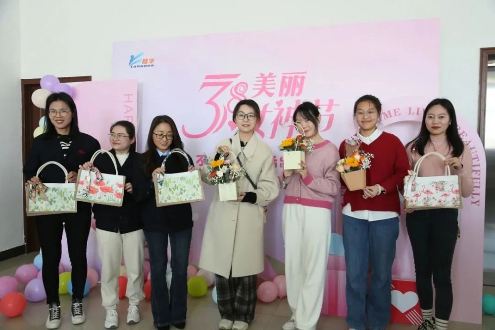 ����Ů�����������š��� CA88�Ƽ�������֯�������˾��չ�����ˡ���Ů�ڻ